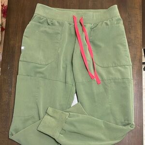 Figs Small Petite Nepal 7-Pocket Scrub Jogger Pants: RARE Dark Olive